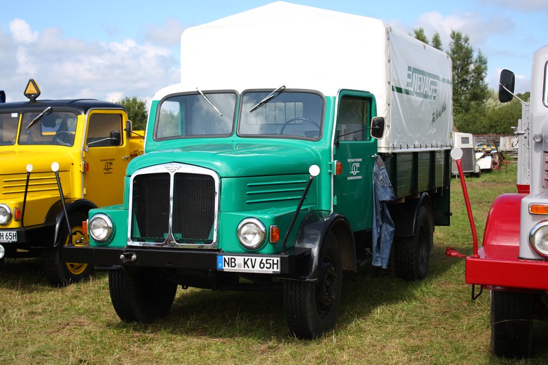 IFA S4000-1 (1958-1967) mit Pritschenaufbau