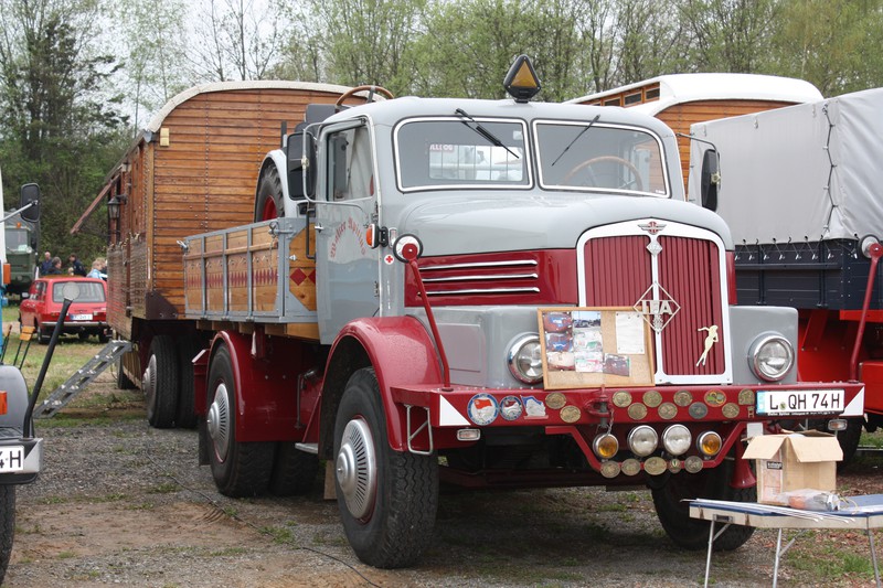 Noch ein IFA H6 Z (1952–1959) mit Schaustellerwagen