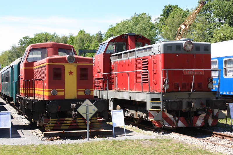 T444.030 und T466.0286 der ČSD