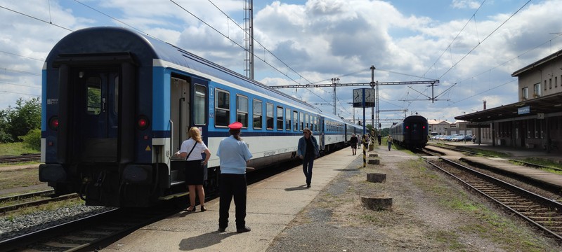So stelle ich mir einen funktionierenden Bahnknotenpunkt vor