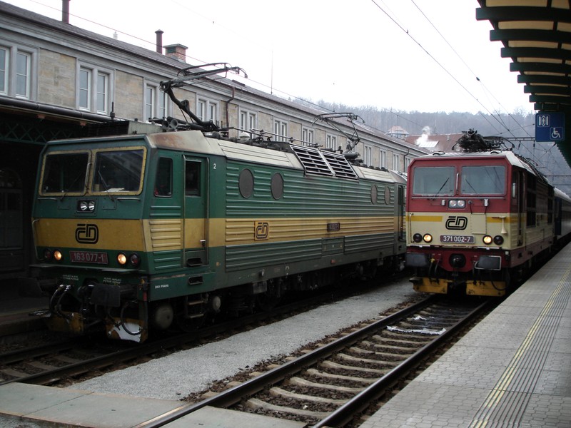 Typische Szene in Děčín hlavní nádraží