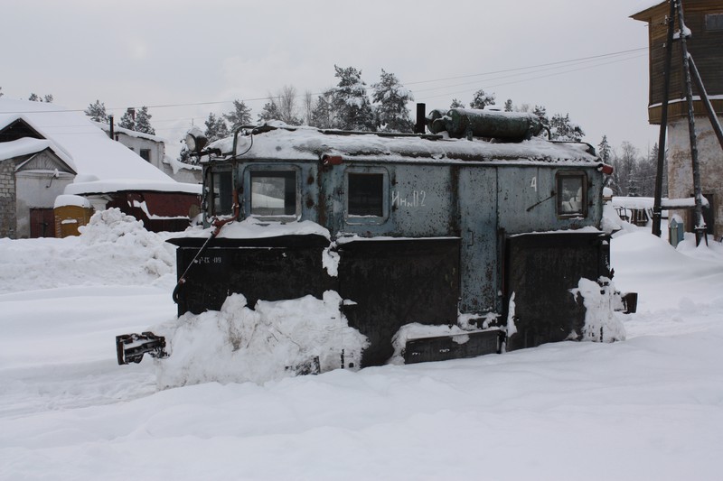 Vielbeschäftigter Schneepflug in Каринторф (Karintorf)
