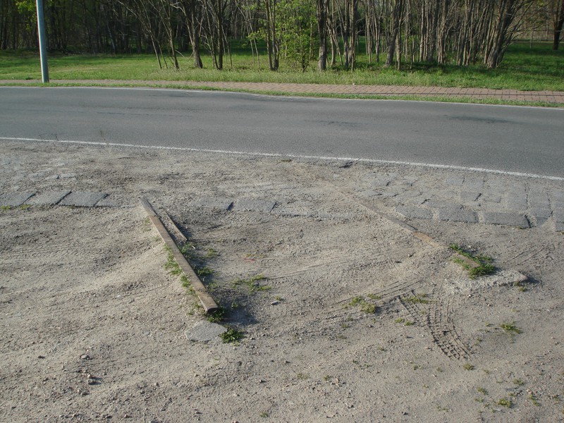 Ehemaliger Bahnübergang an der Straße Proschim - Haidemühl